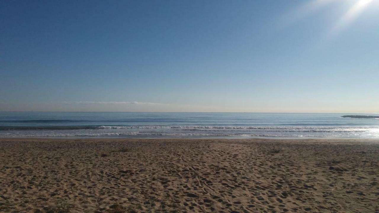 Amplio. Vistas A La Playa Apartment *